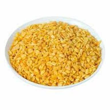Mouth-Watering Tasty Crispy Indian Namkeen Moong Dal  Packaging Size: 6-8 Inch Packs