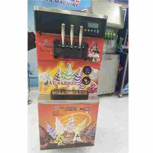 Semi-Automatic Ice Cream Vending Machine, Stainless Steel Body Material, 8 Lph