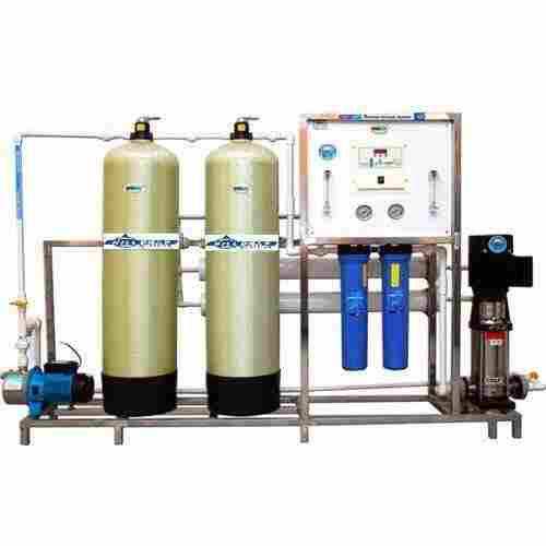 Stainless Steel 440 Voltage Capacity 2000 Liter Ro Water Purifying System