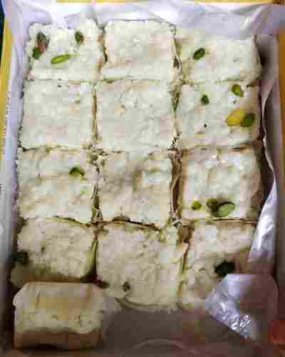 Hygienic Prepared No Artificial Color Delicious Sweet Taste And Fresh Kalakand Burfi