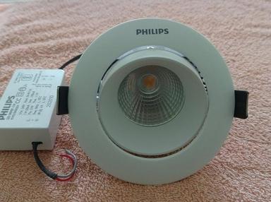 Philips 7Watt Plastic Warm White Ceiling Spot Light, Input Voltage 220V Color Temperature: 3500 Kelvin (K)