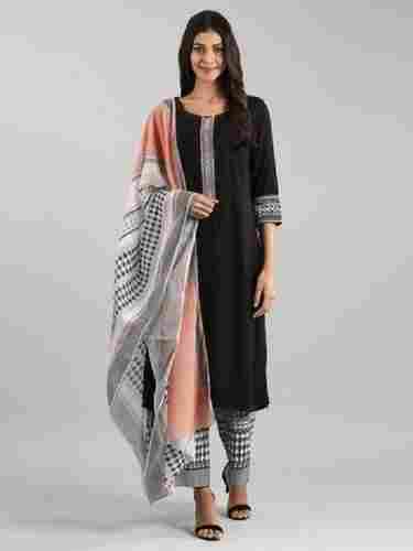 Black And White Color Round Neck Full Sleeves Plain Pattern Suit With Dupatta