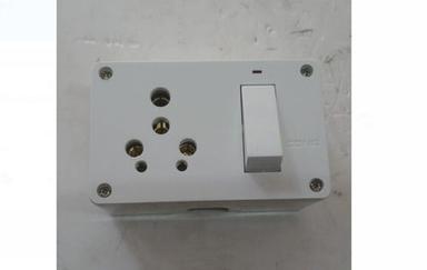 Plastic Easy To Install, Maintain And Affordable White Color Three Pin Electrical Switch