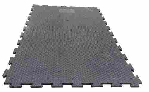 Cow Mat Natural Rubber Bottom Bubble Interlocking (6 X 4 Feet) for Dairy Animals