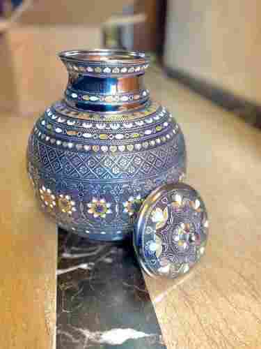 Delightful Blue Printed Metal Vase Perfect For Home And Office Decoration