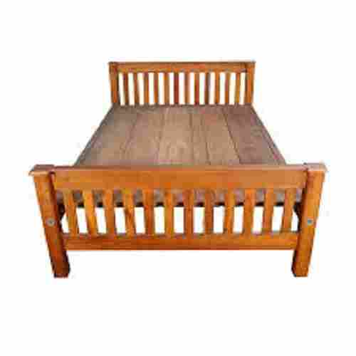 Easy To Clean Classic Look Eligant Interior Bed Wooden Simple And Brown Colour 