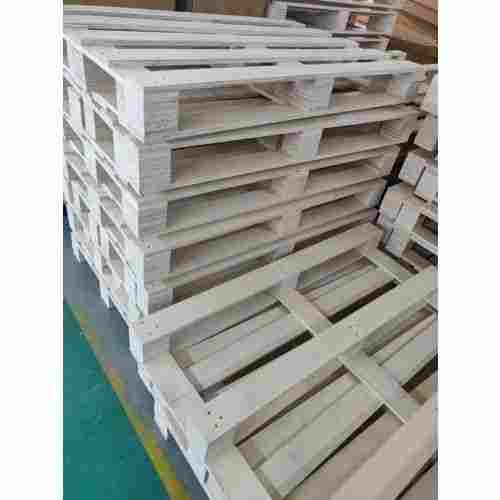 4 Way Rectangular Pine Wood Pallet with Capacity of 1-100kg
