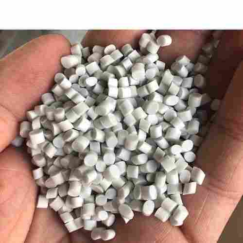 White Density 946 Kg/M3 Bio-Tech Grade Weight 100 Gram Plastic Polymer Granules