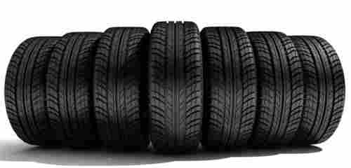 Black Rubber Tubeless Tyre For Four Wheeler Vehicles(Standard Size)