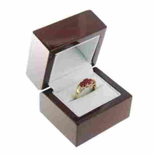 Beautiful Polished Cherry Gentle Wood Ring Box 