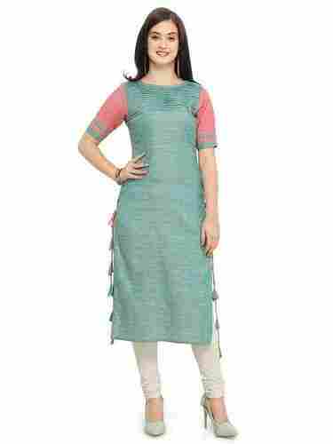 Women Comfortable And Breathable Cotton 3/4 Sleeves Green Kurti For Casual Wear