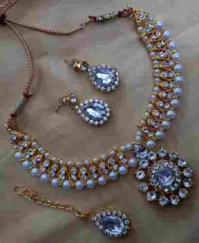 Elegant Skin Friendly Wedding And Party Wear Kundan Gold Necklace Set