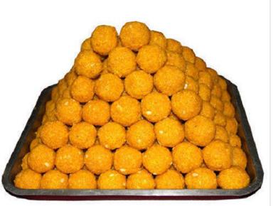 Yellow Round Mottichoor Laddu Sweet For Desert Made From Besan, Sugar And Ghee Grade: Food Grade