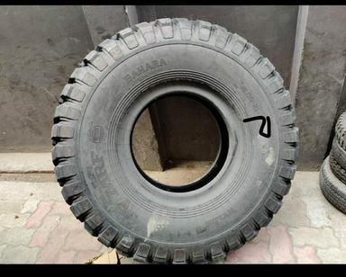 Bias Tires Crack Resistant And Water Proof Heavy Duty Black Remoulded Tyres 