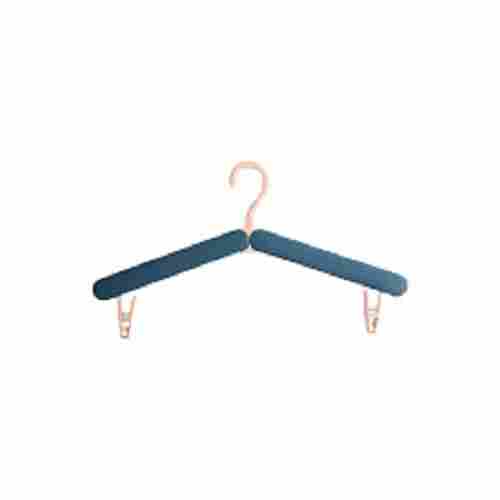 Light Weight Scratch Proof Space Saving Foldable Hanger For Domestic Use