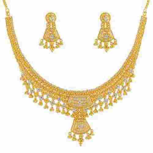 Women Beautiful Design Skin Friendly Gold Necklaces With Earing Sets 