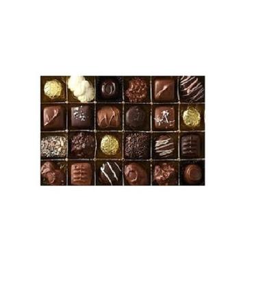  भूरे रंग की स्वादिष्ट सामग्री नरम और स्वादिष्ट हस्तनिर्मित अनुकूलित चॉकलेट ठोस रूप 