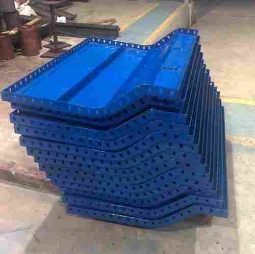 3 Feet Long and 4mm Thick Mild Steel Crash Barrier Plate For Construction