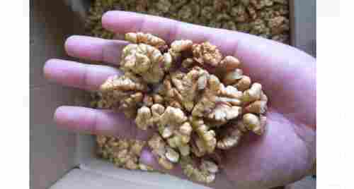 Pack Of 1 Kilogram Pure And Natural Dry Kernels Walnut With No Additives And Preservatives