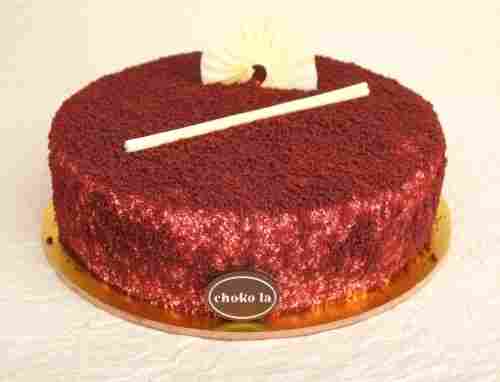 2 Kg Sweet Delicious Rich Creamy Red Velvet Round Cake With Whote Chocolate Topping