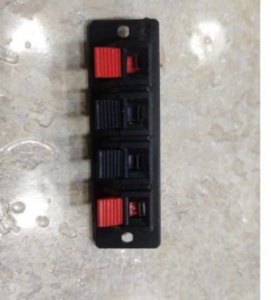 Red And Black Plastic Push Pin Connector For Voltage Regulator Output: 12 V