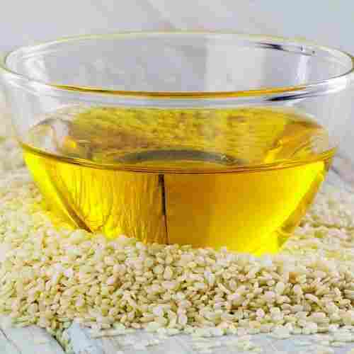Healthy Vitamins And Minerals Enriched Aromatic Yellow Sesame Seed Oil