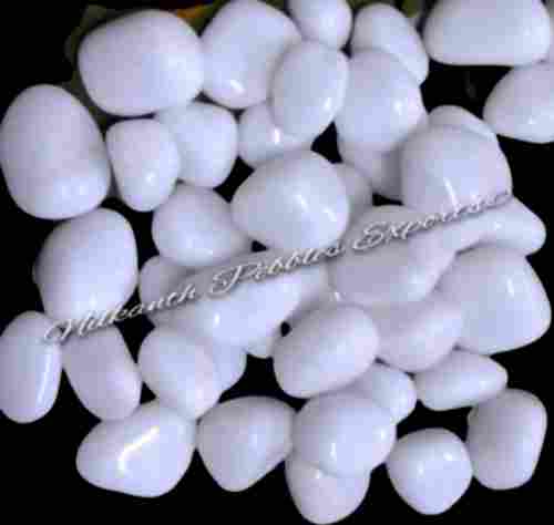 Antibacterial Easy To Clean Elegant Look Crack Proof White Polished Pebble Stone