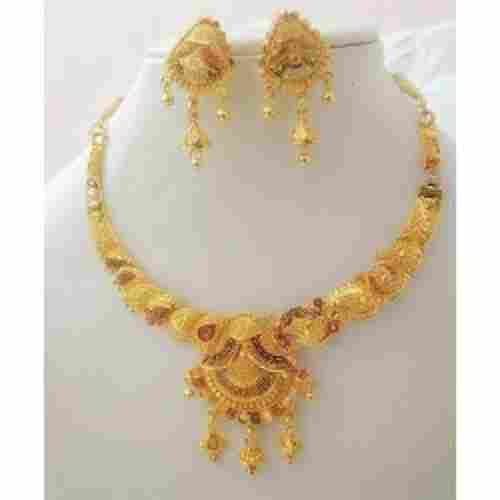 Skin Friendly Light Weight And Beautiful Stylish Gold Imitation Jewelry With Earrings Set