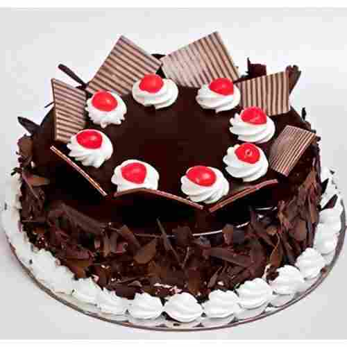 Sweet Taste Mouth Watering And Hygienically Prepared Round Black Forest Chocolate Flake Cake
