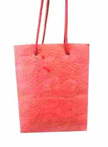 1 Kilogram Capacity Elegant Look Red Rectangular Rope Handle Paper Carry Bag