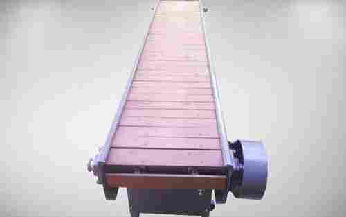 Electric Pvc Flat Belt Conveyor For Moving Goods(45-50 Kg Capacity)