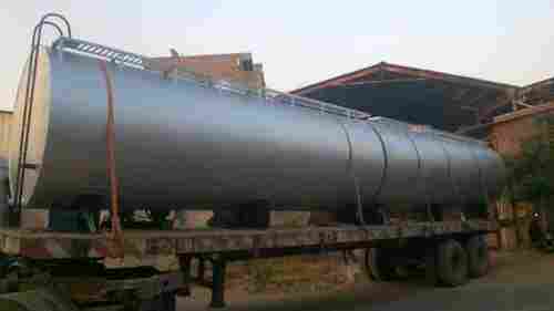 Durable Silver SS304 Bitumen Horizontal Storage Tank, Capacity: 5000-10000 L
