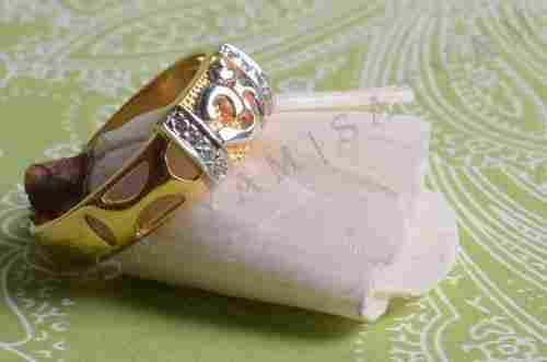 Om Ladies Gold Ring
