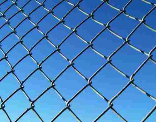 Gi Chain Link Fence With Galvanized Surface, 8-14 Wire Gauge, Green Color