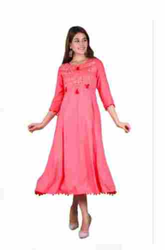 3/4th Sleeves Printed Pattern Round Neck Cotton Silk Fabric Ladies Anarkali Suits 