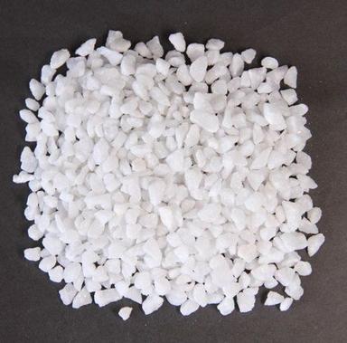 Solid White Quartz Chips, Packaging Type: HDPE Bag, Packaging Size: 50 Kg