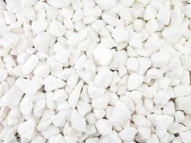 Natural Plain White Marble Stone Chips For Home Decoration