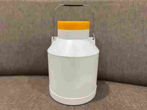 Durable And Strong Leak Resistant Veterinary Plastic Bottle, Available In 5 Liter