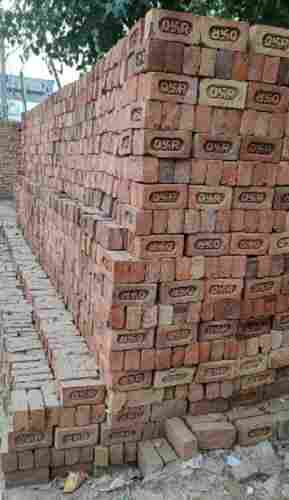 9 X 4 X 3 Inch Size Handmade Rectangular Steam Cured Red Bricks For Construction Use