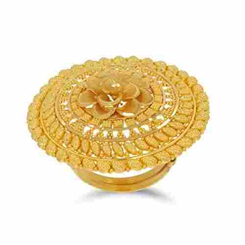 Ladies Designer Cocktail Gold Ring For Wedding Occasion