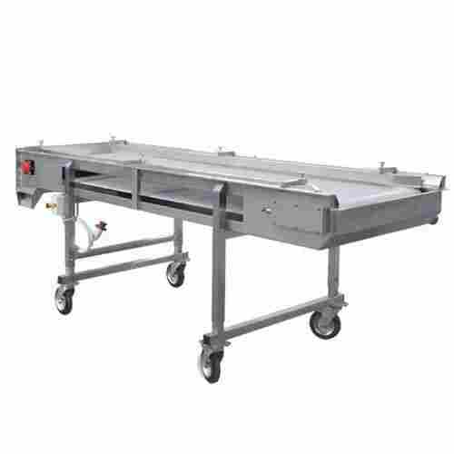 100-150 Kg Per Feet 4 Wheel Inspection Conveyor for Packaging Industry