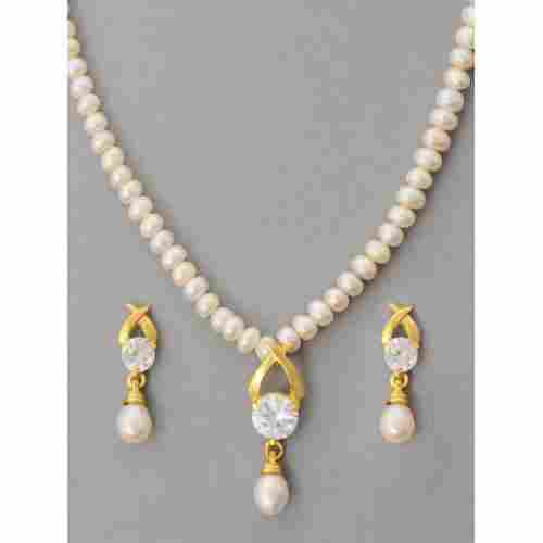Gold Plated Pearl Necklace Set for Festive Wear Use