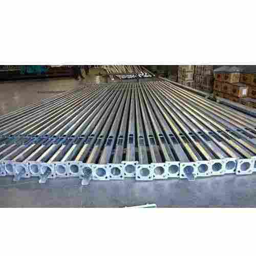 Galvanized Iron Octagonal Pole With 6 Meter Length And 2-3 mm Thickness