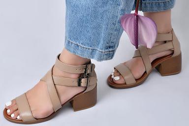 Buckle Type Low Heal Women's Leather Summer Sandals