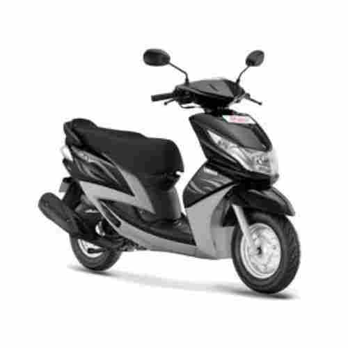 15.5l Fuel Capacity Reliable Modern Stylish V-Shaped Scooter For Female