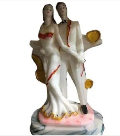 White 9X23 Cm Size 26 Cm Height Decorative Polyresin Couple Statue