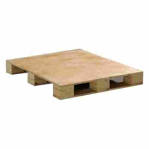 Rectangular Shape Plywood Pallet For Packaging Use With Capacity 1500 Kg