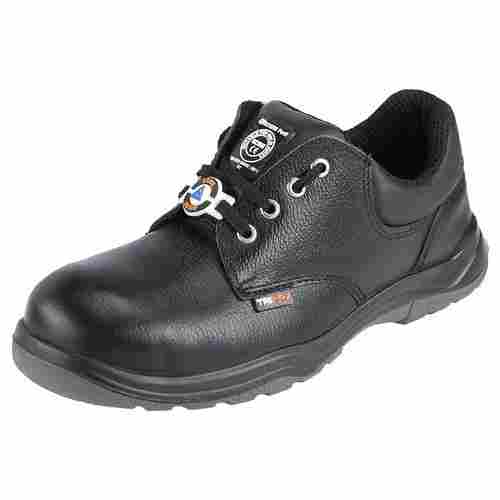 Men Black Low Ankle Leather Safety Shoes, Chemical And Oil Resistant