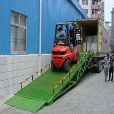 Semi Automatic Yard Ramp Mobile Portable And Loading Fork Forklift Truck