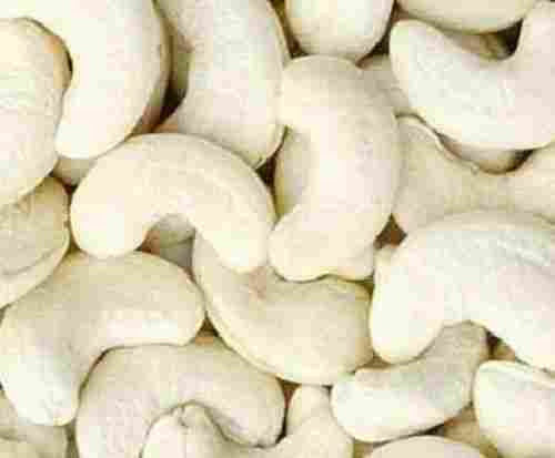 100% Pure And Dried Commonly Cultivated Raw Cashew Nuts